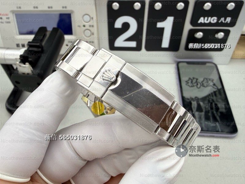 VS 厂珐琅盘迪通拿实测:丹东 4131 无卡度 + 温润盘面,这款复刻迪真的绝! | 奈斯探表 VS 厂珐琅盘迪通拿实测:丹东 4131 无卡度 + 温润盘面,这款复刻迪真的绝! | 奈斯探表