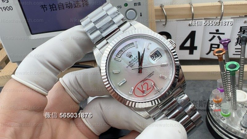 VS 厂 DD 贝母盘实测:丹东 3255 机芯 +183 克配重,这款复刻星期日志真的顶! | 奈斯探表 VS 厂 DD 贝母盘实测:丹东 3255 机芯 +183 克配重,这款复刻星期日志真的顶! | 奈斯探表