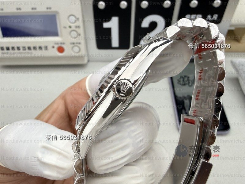 VS厂劳力士蓝盘日志怎么选？有卡度VS隐藏式无卡度，丹东3235机芯真相大揭秘！ | 奈斯探表