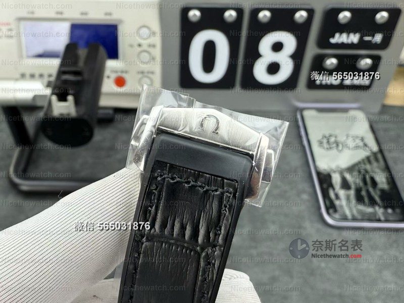 VS厂欧米茄五代星座深度解析：一体陶瓷圈与丹东8900机芯的强强联合 | 奈斯探表