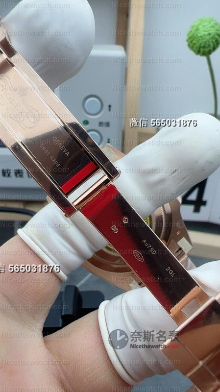 拒绝加厚掉坑!RGF厂全金大闸蟹全方位实测:贵金属四角刻字与实心中轴质感拉满 | 奈斯探表 拒绝加厚掉坑!RGF厂全金大闸蟹全方位实测:贵金属四角刻字与实心中轴质感拉满 | 奈斯探表