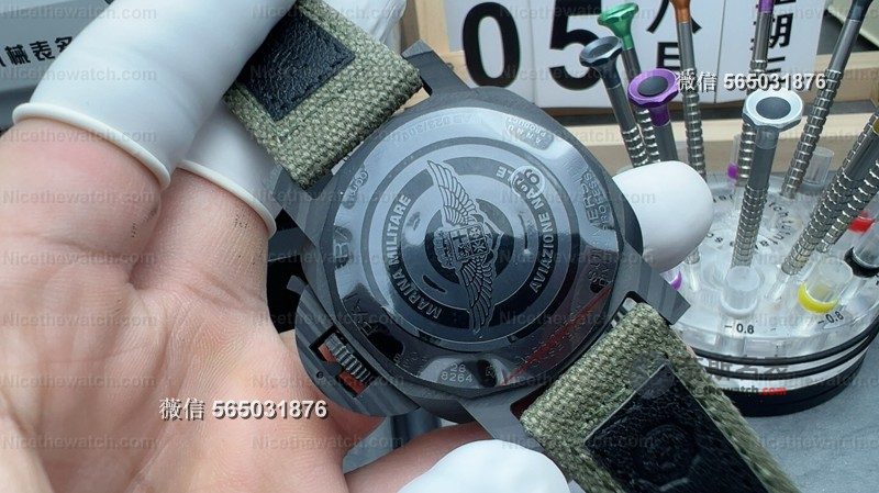 VS厂沛纳海1698碳纤维版深度拆解:122g极致轻盈+P9100一体机芯,硬汉必入! | 奈斯探表 VS厂沛纳海1698碳纤维版深度拆解:122g极致轻盈+P9100一体机芯,硬汉必入! | 奈斯探表